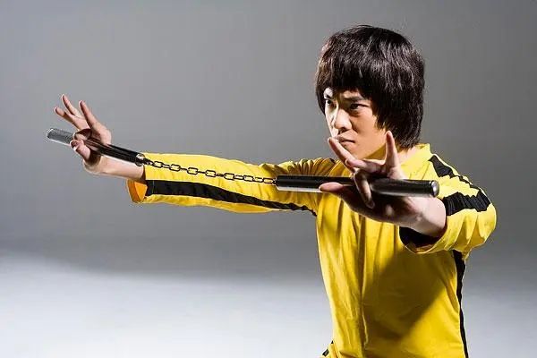 雙節(jié)棍教程入門十二式